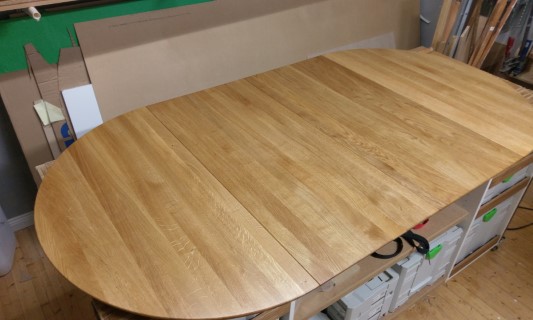 renoverat och nyoljat ekbord